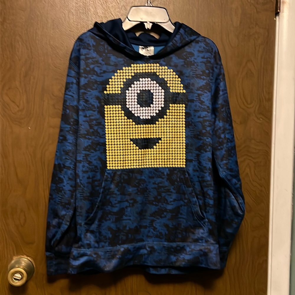 Despicable Me blue and black minion hoodie size XXL (18)